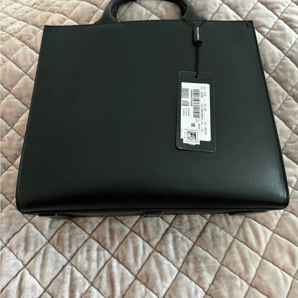 NWTS Medium calfskin DG Daily shopper Retails 
$2,340 bag tote with dust bag - Picture 7 of 16